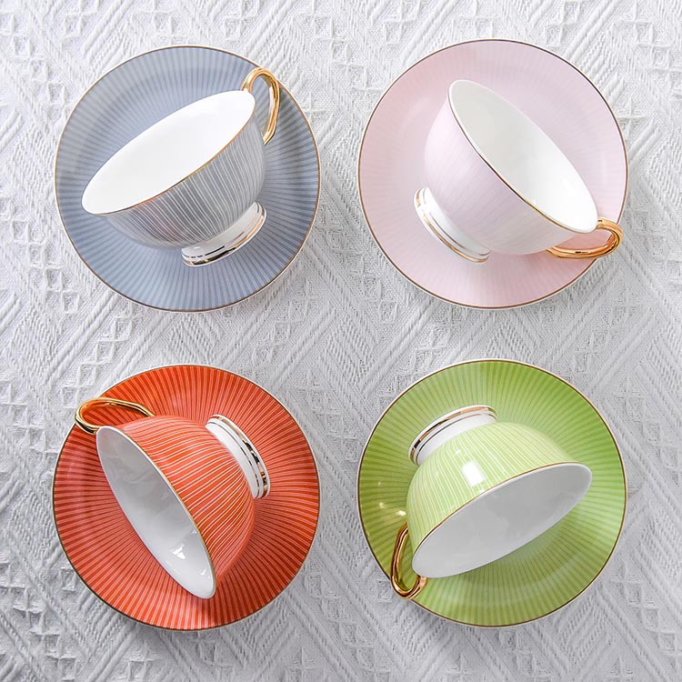 多彩线条陶瓷咖啡杯碟